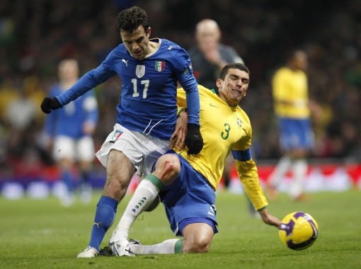 意大利足球巨头热那亚俱乐部向决赛冲刺的简单介绍