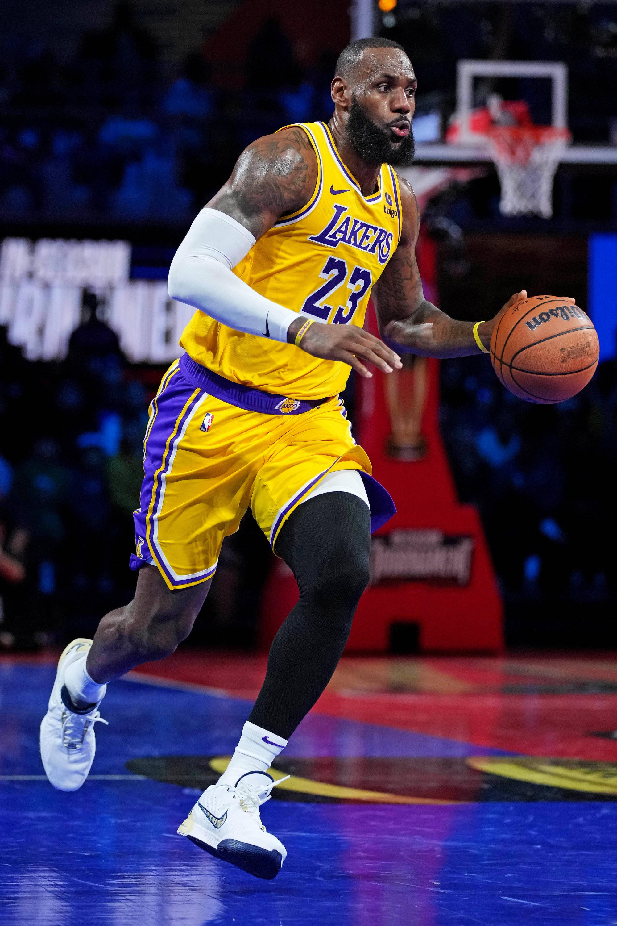 鹈鹕险胜命运悬念,关键时刻神级表现关键表现点燃全场!