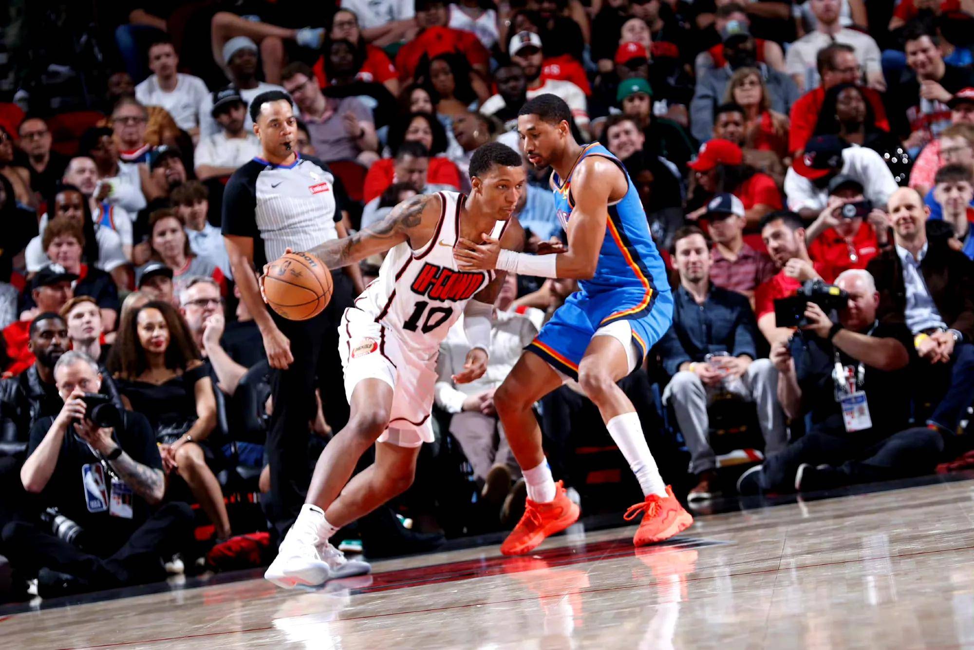 格林绝杀时刻,塔图姆点燃赛场,步行者迎来胜利!