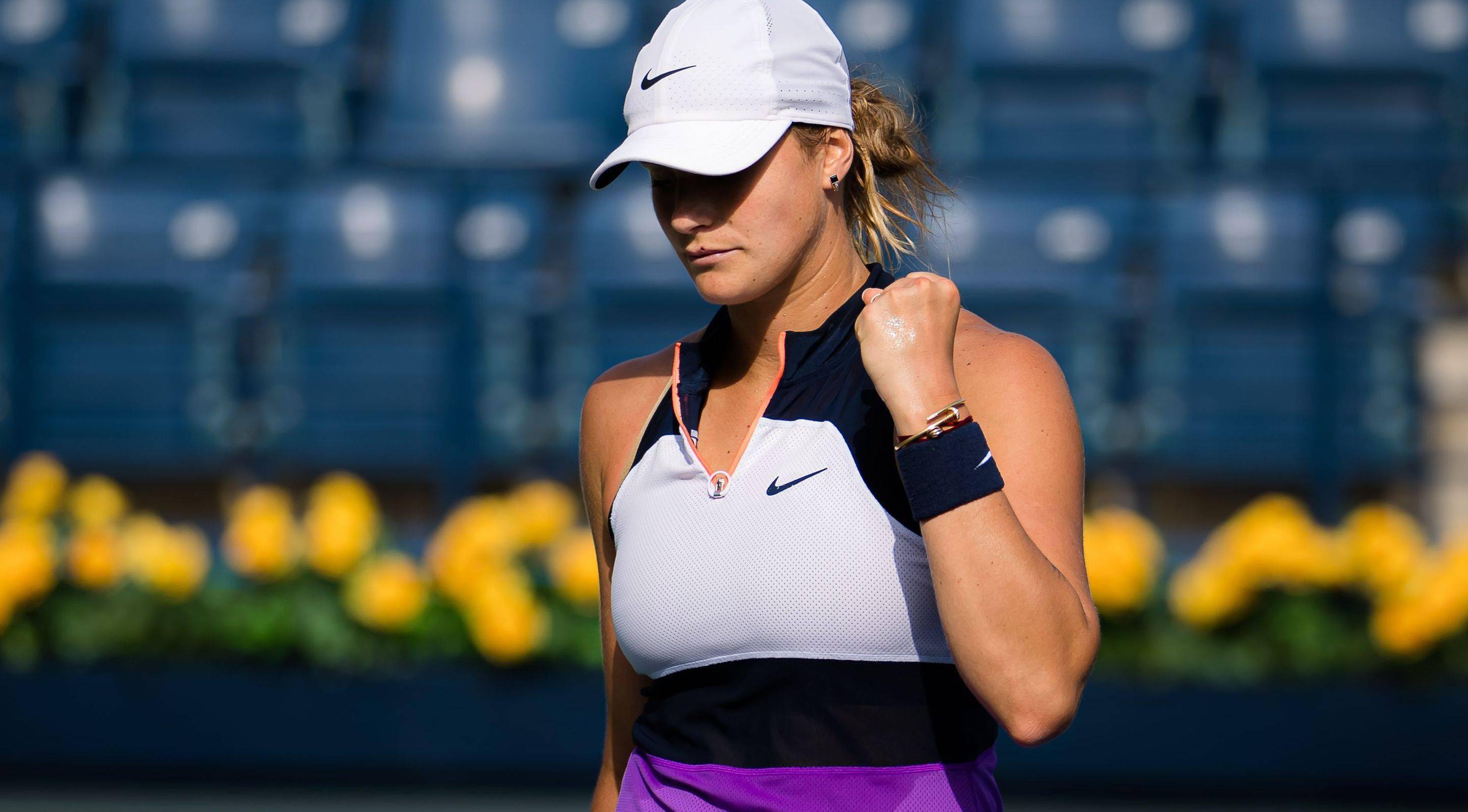 穆古鲁扎在FPX比赛中出色防守,赛况扑朔迷离引发热议!